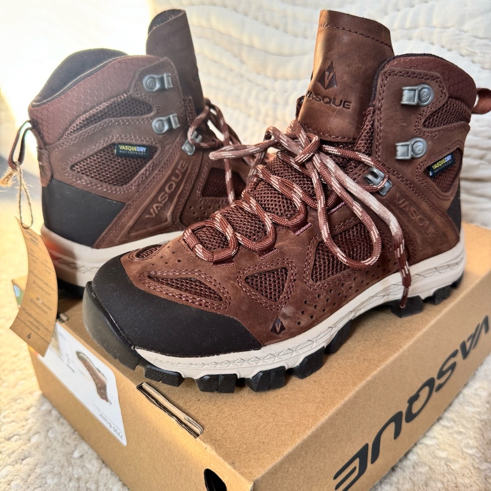 Vasque Breeze 7755 Women’s Waterproof Hiking Boots 7 Brown VasqueDry Trail NWT